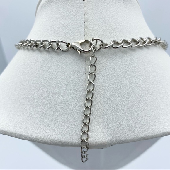 Elegant Faux Pearl Rhinestone Silver Tone Necklace - Picture 4 of 11